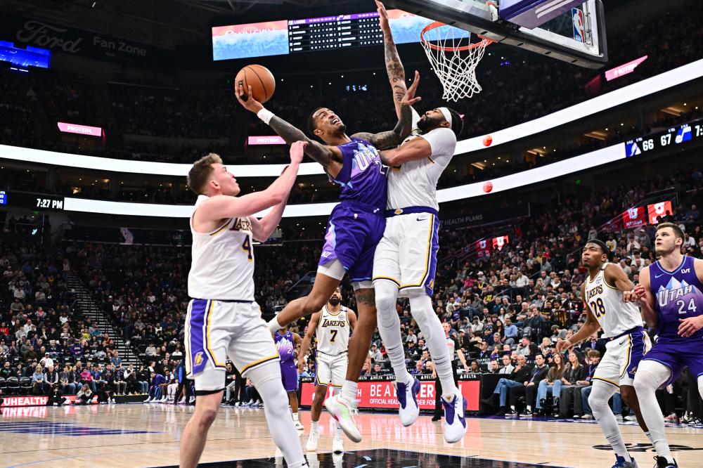 而曼联则在 而曼联则在